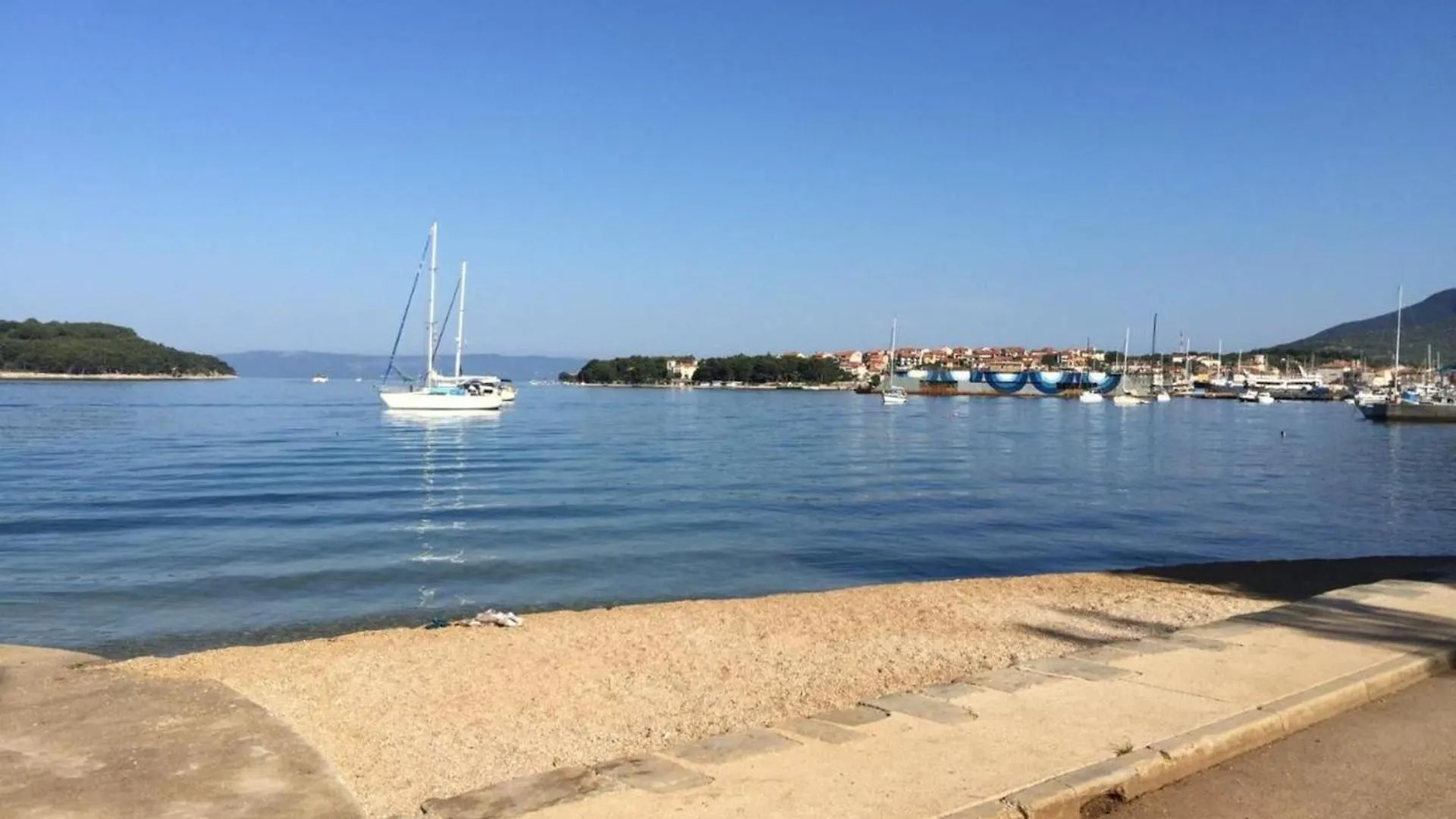 Apartment Tihana Cres 0*,  Croatia